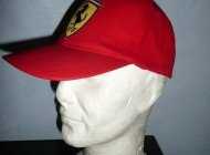 Casquette FERRARI rouge ( SCUDERIA MARANELLO