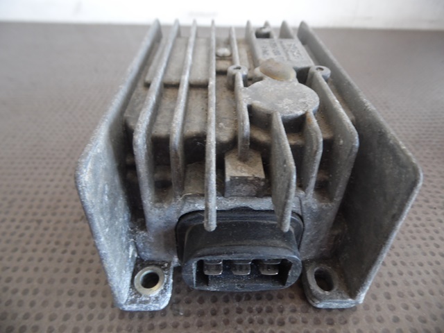 MODULE HKZ 0227300004/93060270200 PORSCHE 930 MODULE HKZ 0227300004/93060270200 PORSCHE 930