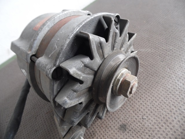 ALTERNATEUR BOSCH 0120489346 ALTERNATEUR BOSCH 0120489346