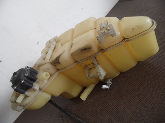 VASE D’EXPANSION 99610605701 PORSCHE 911 TYPE VASE D’EXPANSION 99610605701 PORSCHE 911 TYPE