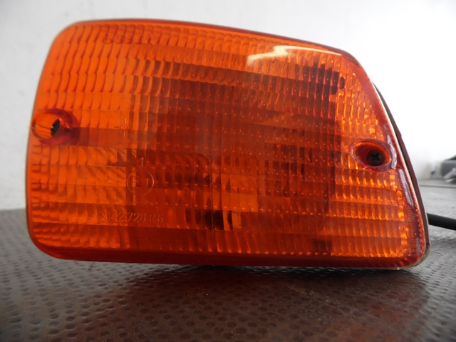 CLIGNOTANT GAUCHE PORSCHE 928 87- 95 CLIGNOTANT GAUCHE PORSCHE 928 87- 95