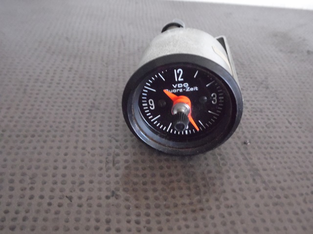 HORLOGE ANALOGIQUE 477919211 PORSCHE 924 HORLOGE ANALOGIQUE 477919211 PORSCHE 924