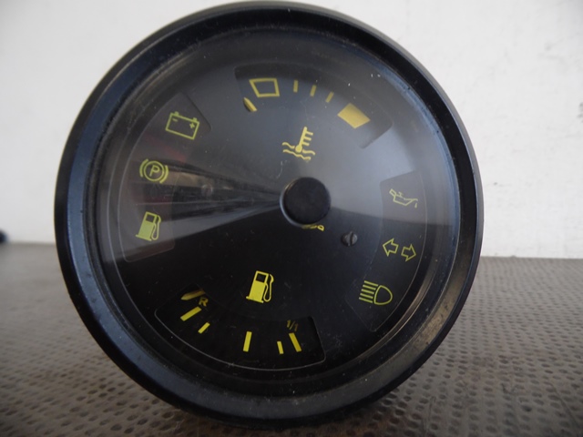 COMBINE D’INSTRUMENTS 94464131000 PORSCHE 944 COMBINE D’INSTRUMENTS 94464131000 PORSCHE 944