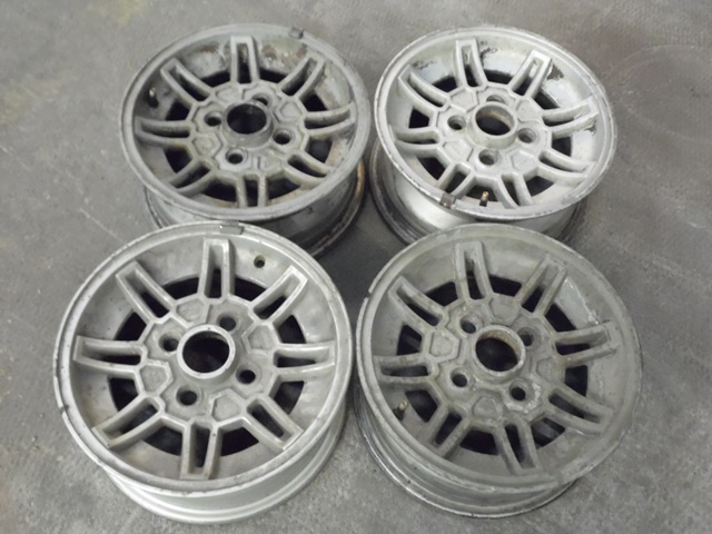 4 JANTES 76EBDB FORD CAPRI & ESCORT 4 JANTES 76EBDB FORD CAPRI & ESCORT