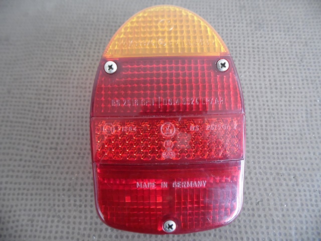 CABOCHON FEU ARRIERE 111945233F VW COCCINELLE CABOCHON FEU ARRIERE 111945233F VW COCCINELLE