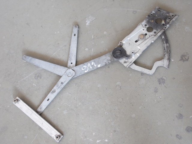 MECANISME VITRE ELECTRIQUE GAUCHE PORSCHE 964 MECANISME VITRE ELECTRIQUE GAUCHE PORSCHE 964