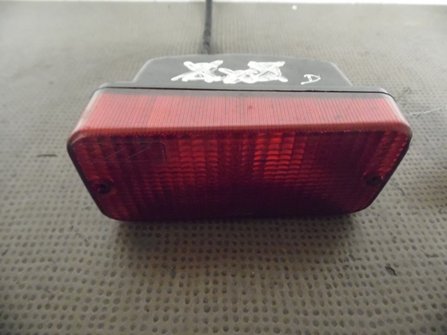 FEU ANTIBROUILLARD ARRIERE DROIT AUSTIN METRO FEU ANTIBROUILLARD ARRIERE DROIT AUSTIN METRO