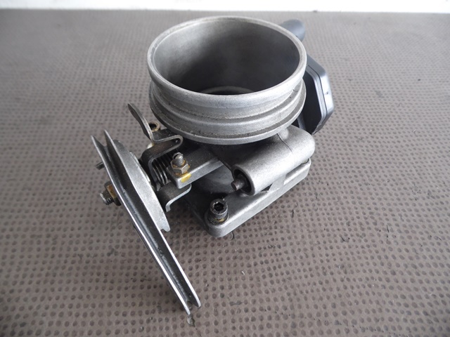 CORPS PAPILLON 94411009104 PORSCHE 944 CORPS PAPILLON 94411009104 PORSCHE 944