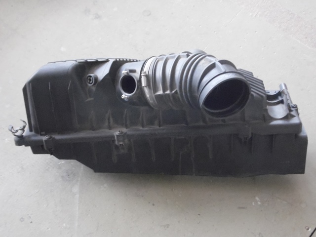 BOITIER FILTRE A AIR 99611002156 PORSCHE 996 BOITIER FILTRE A AIR 99611002156 PORSCHE 996