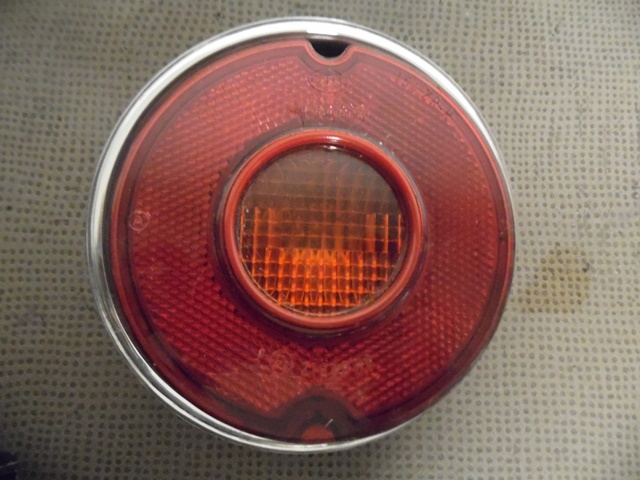 FEU ARRIERE INTERIEUR OPEL MANTA A FEU ARRIERE INTERIEUR OPEL MANTA A