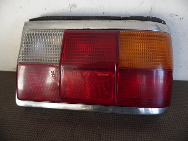 FEU ARRIERE DROIT 2261R BMW E12 PHASE 1 FEU ARRIERE DROIT 2261R BMW E12 PHASE 1