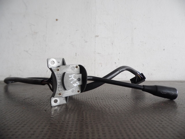 COMMODO 61311360948 ESSUIE-GLACE BMW E12 COMMODO 61311360948 ESSUIE-GLACE BMW E12
