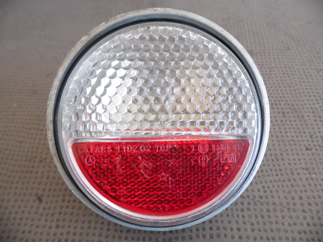 FEU ARRIERE INTERIEUR FIAT 850 COUPE FEU ARRIERE INTERIEUR FIAT 850 COUPE