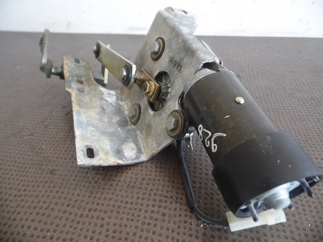 MOTEUR ESSUIE-GLACE ARRIERE PORSCHE 928 MOTEUR ESSUIE-GLACE ARRIERE PORSCHE 928