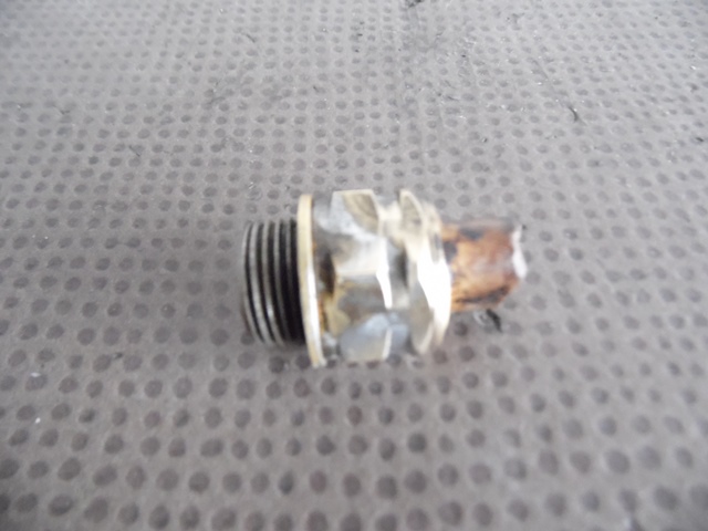 CONTACTEUR FEUX RECUL 91461354102 PORSCHE 959 CONTACTEUR FEUX RECUL 91461354102 PORSCHE 959
