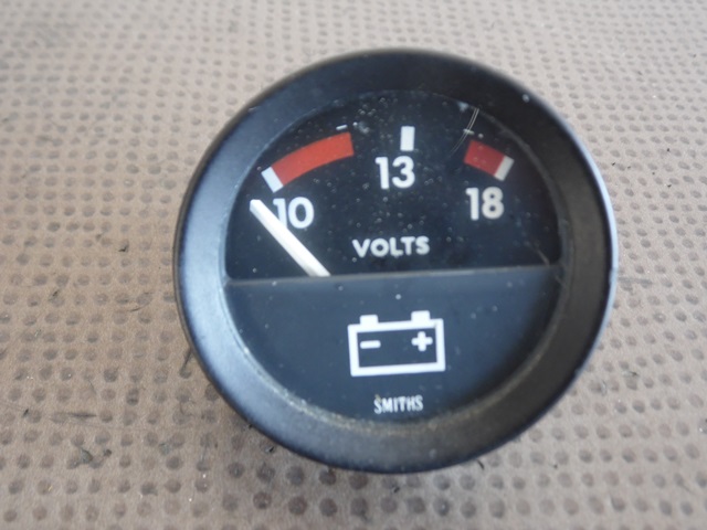 VOLTMETRE BV2214/03 JAGUAR XJ6 ET XJ12