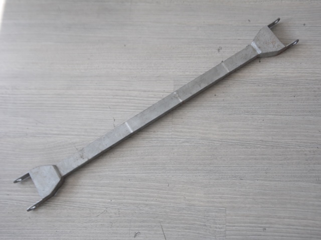 BARRE ANTI-RAPPROCHEMENT PEUGEOT 205 T16 BARRE ANTI-RAPPROCHEMENT PEUGEOT 205 T16