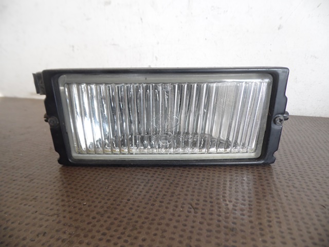 ANTIBROUILLARD DROIT 63171375066 BMW E23 ANTIBROUILLARD DROIT 63171375066 BMW E23