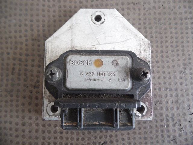 MODULE ALLUMAGE 92860270601 PORSCHE 944S & S2 MODULE ALLUMAGE 92860270601 PORSCHE 944S & S2